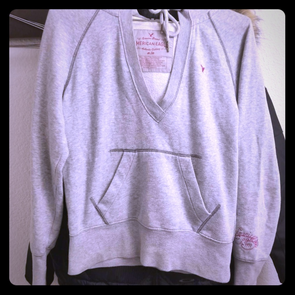 American Eagle v-neck hoodie